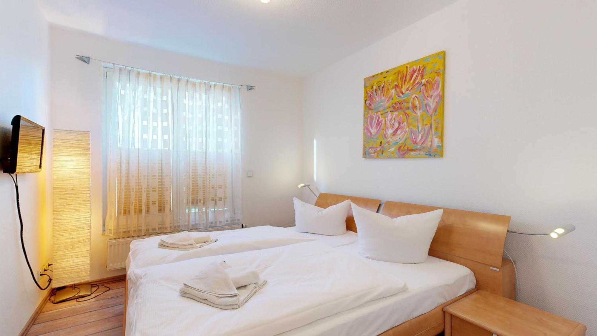 Strandnahe Fewo Mit 2 Schlafzimmern Und Terrasse, Villa Am Kurpark, بينز المظهر الخارجي الصورة