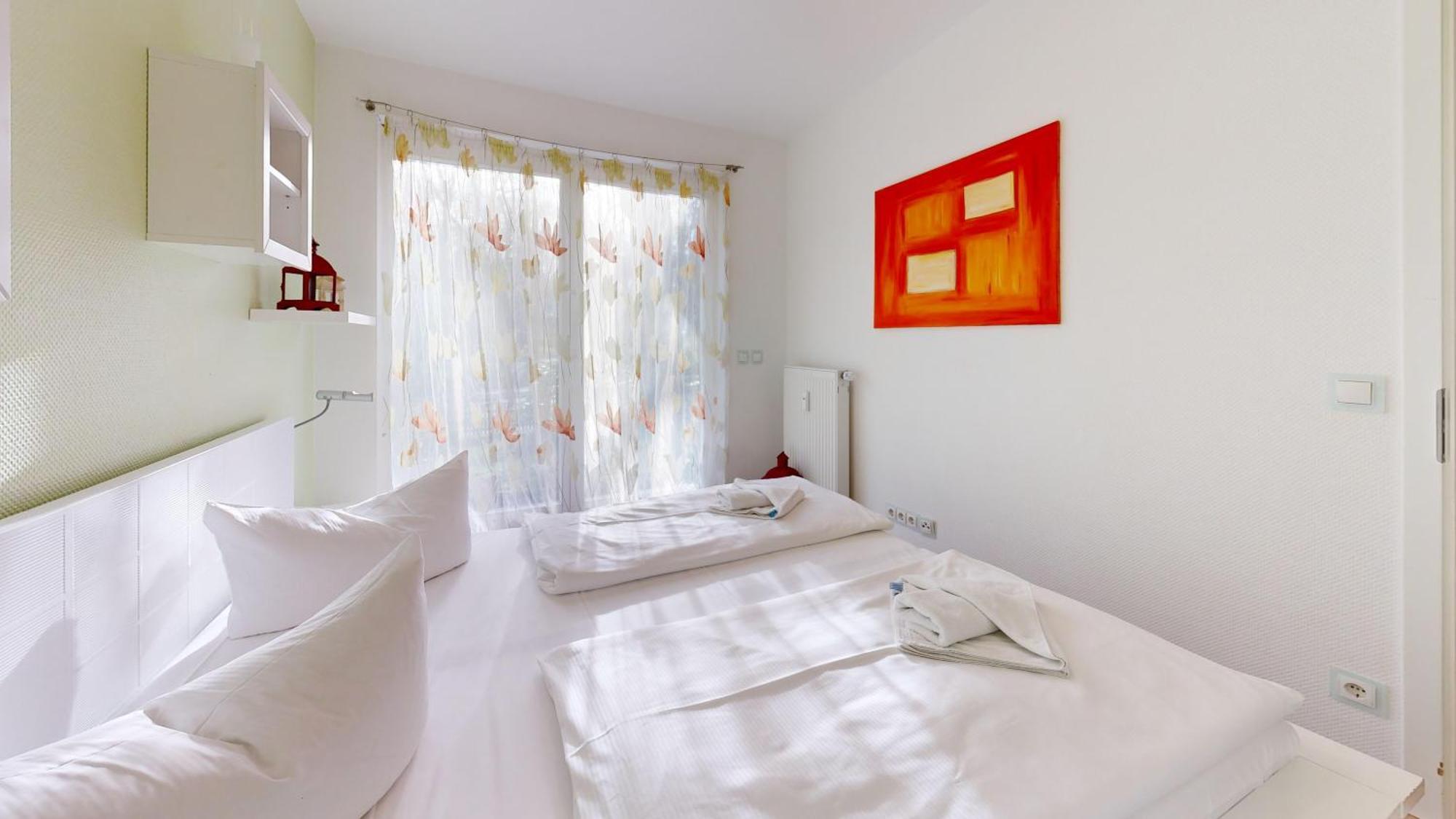Strandnahe Fewo Mit 2 Schlafzimmern Und Terrasse, Villa Am Kurpark, بينز المظهر الخارجي الصورة